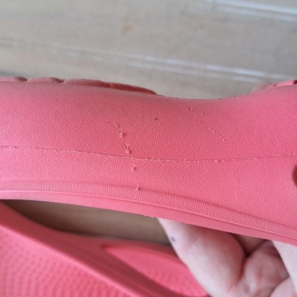 Crocs Pink Coral Lightweight Flexible Washable Feminine Ballet Slip On Flats - Picture 9 of 9